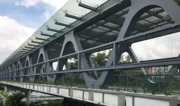 新泰论管桁架结构工程弯管加工防锈处理的方法